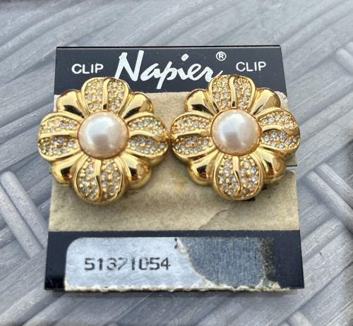Vintage napier diamante flower - napier,