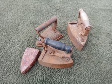 FLAT IRON VINTAGE CAST IRON