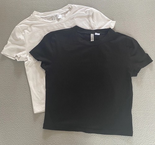 Tops tshirt sz 6 womens - x2,