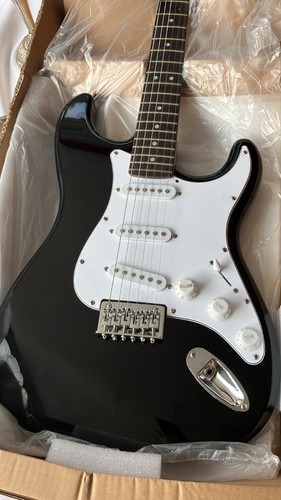 Fender squier stratocaster - squier,