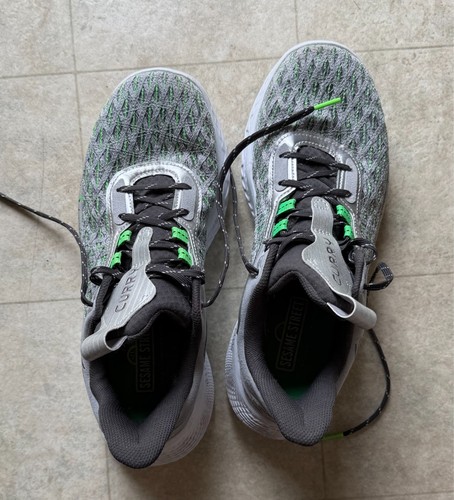 Size under armour curry - -,