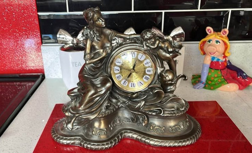 Bronze effect mantle clock - bronze, vgc