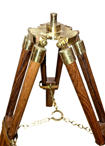 Short brass and wood - and, tripod