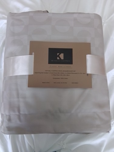 Kelly hoppen piece - kelly,