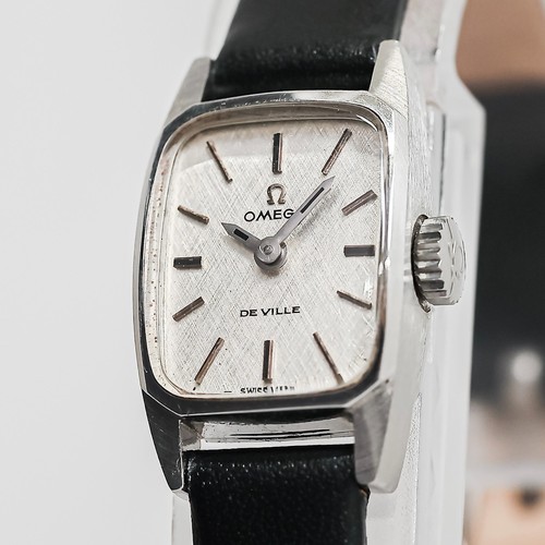 Vintage 1971 near mint - *near, omega
