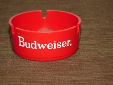 VINTAGE BEER TOBACCO 3 5/8" ACROSS RED BUDWEISER CIGARETTE PLASTIC ASHTRAY