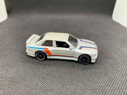 Hot wheels bmw - m3, e30