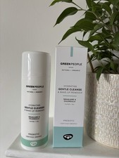 Green People - Hydrating Gentle Cleanser & Make Up Remover - 150ml