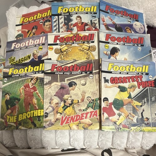 Football picture story - picture, monthly