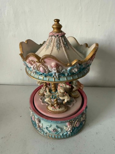 Carousel music box musical - carousel,