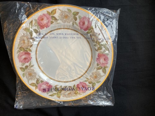 Royal worcester garden - worcester,