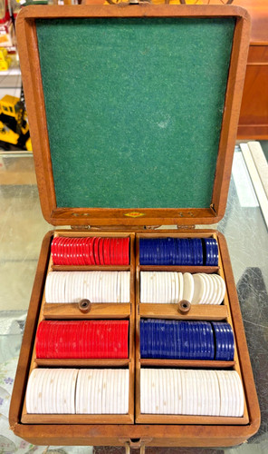 Vintage lowe poker chip set - vintage,