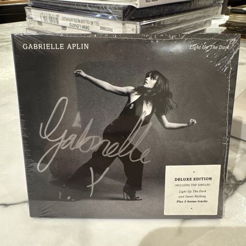 Signed gabrielle aplin light - aplin,