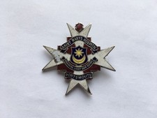 1952 VINTAGE SAINT MARYS HOSPITAL PORTSMOUTH NURSES ENAMEL PIN BADGE