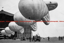 F008158 Barrage balloons RAF
