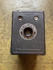 VINTAGE SIX-20 POPULAR BROWNIE BOX CAMERA UNTESTED NO CASE