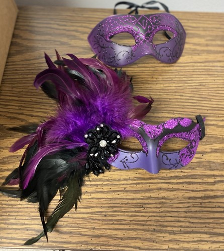 Purple feather venetian - feather,