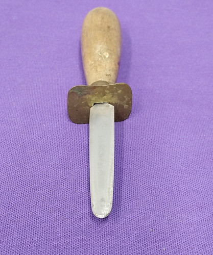 Vintage oyster shucking tool - shucking,