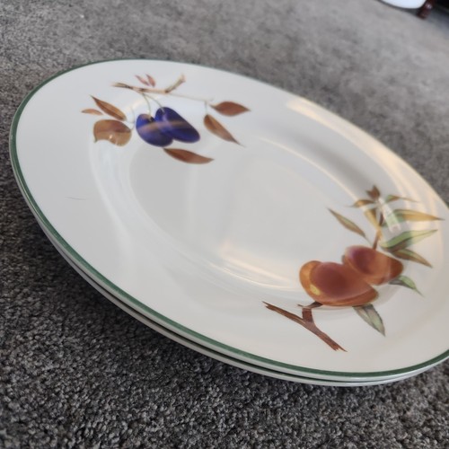 Set royal worcester - of,