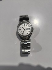 Timex Q Vintage Men's Quartz Watch In Good Working Condition