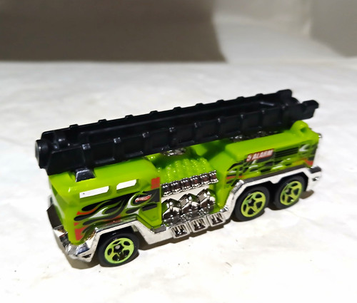Hot wheels alarm fire truck - alarm,