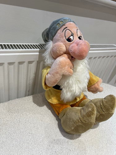 Disney store bashful dwarf - disney,
