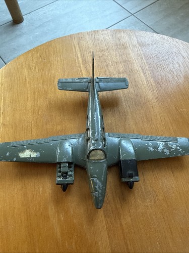 Dinky 715 beechcraft - dinky,
