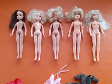 Sindy Dolls x 5