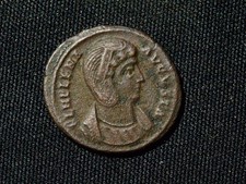 Roman  AE3 Coin: Helena 