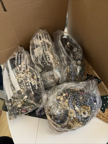 Mixed job lot jewellery - job, of