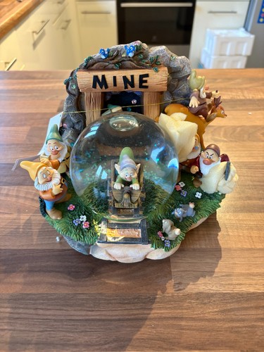 Disney snow globe - , white