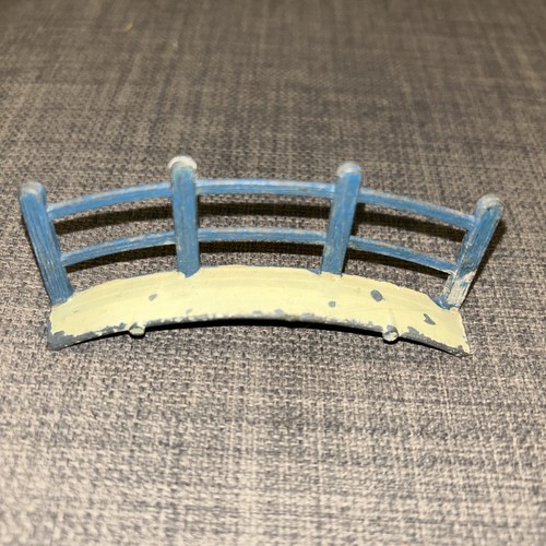 Britains miniature garden foot - britains,