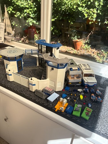 Playmobil police station 6872 - playmobil,