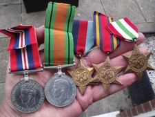 GENUINE WW2 FIVE MEDAL GROUP