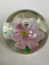 ? Glass Paperweight – Pink & White Flower with Bubble & Green Frog – 405g, 7cm