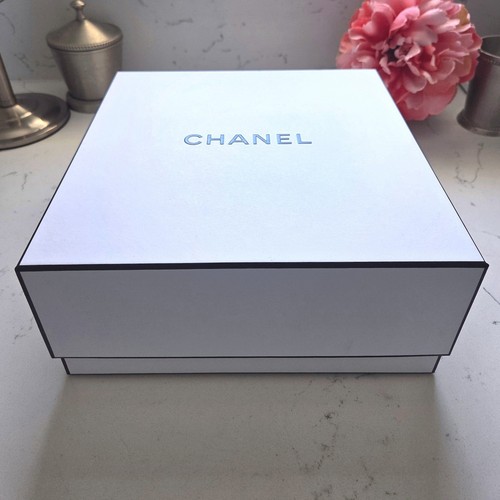 Chanel signature empty - chanel,