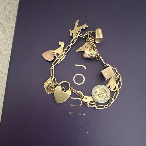 9ct gold chain charm - 9ct,
