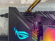 MOBO BUNDLE ASUS ROG STRIX Z390-E LGA 1151 spares or repair READ DESCRIPTION