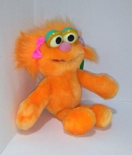 Sesame Street Muppet Show Zoe Plush Soft Toy TV Doll Film Female Figure With Tag