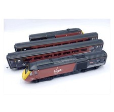 OO Gauge HORNBY Virgin 125 HST High Speed Train 4pc Set & Working Lights