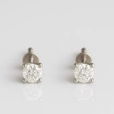 Sterling Silver 4mm Moissanite