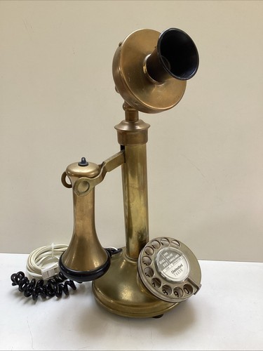 Vintage brass candlestick - brass,