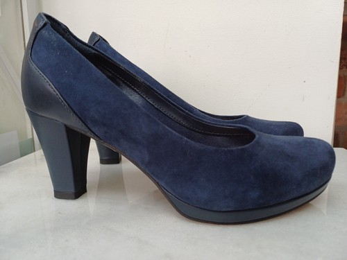 Clarks size blue - d,