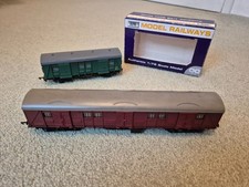 Triang R227 Dapol B388 OO