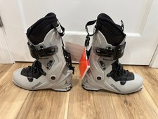 Atomic Backland Pro size 25 /US 8 - Alpine Touring Boot  Women 2024 - NEW IN BOX