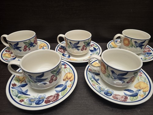 Churchill tea cups with - 5x,