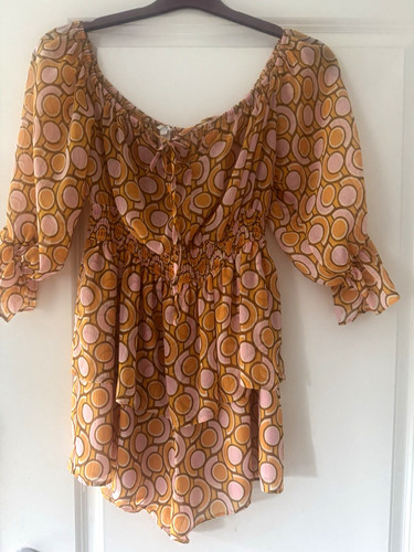 River island off - off, shoulder