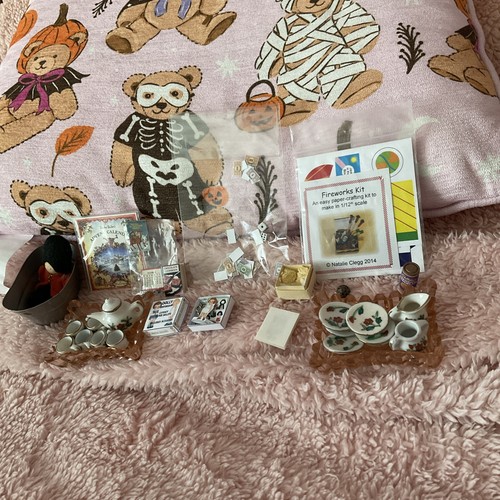 Joblot dolls house toys - dolls,