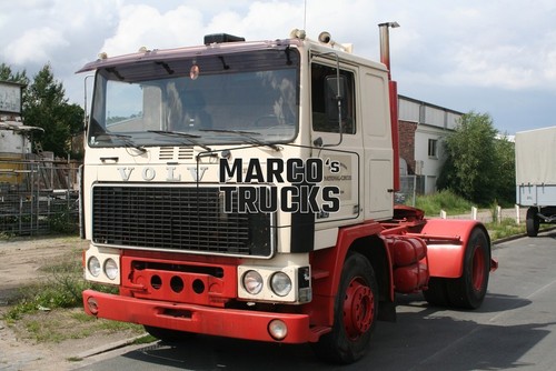 Truck photo volvo f10 tractor - volvo,