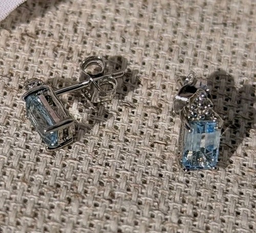 Blue topaz and diamond - topaz,